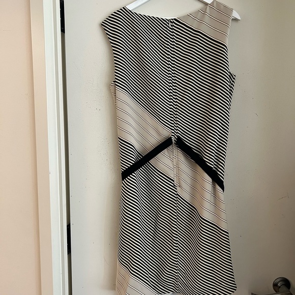 Ann Taylor Striped Dress with Attached Belt NWT - Picture 2 of 6